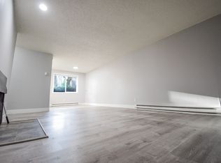 3930 SW Plum St #8, Portland, OR 97219