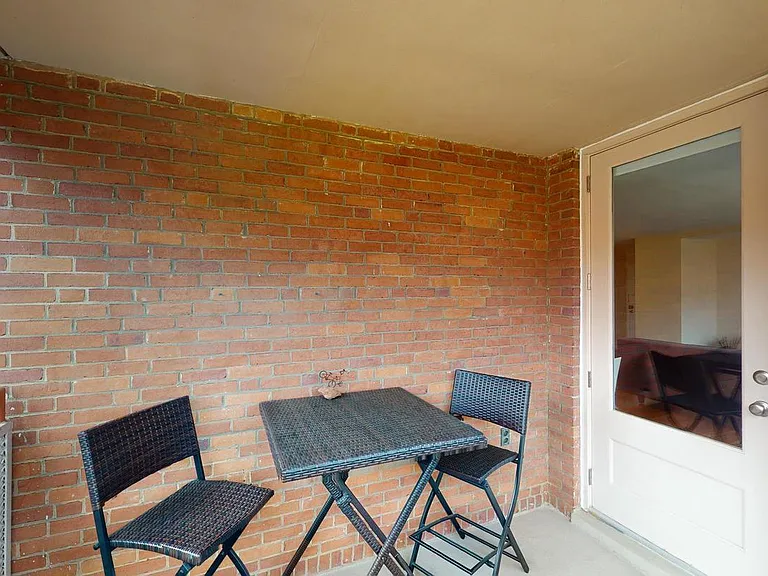 1111 Arlington Blvd #319 — Photo 33