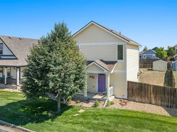 2732 Quarterland Street, Strasburg, CO 80136