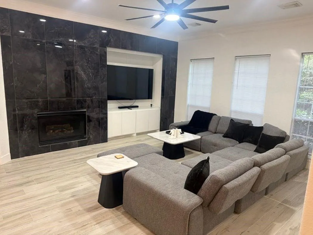 4 bed, 3.0 bath, 2685 sqft, $4,500 — Photo 4