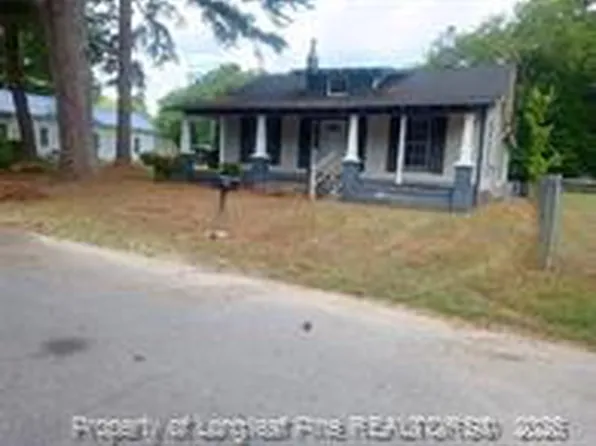 404 McGwigan St, Enfield, NC 27823