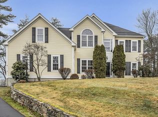 2 Hubley Ln, Southborough, MA 01772