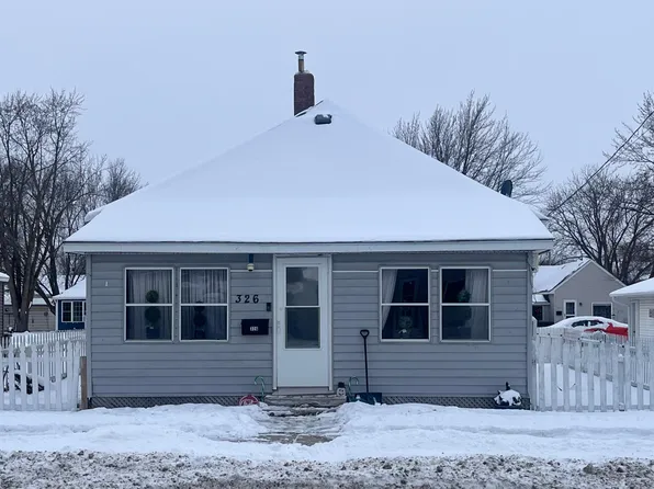 326 Lake Ave S, Paynesville, MN 56362