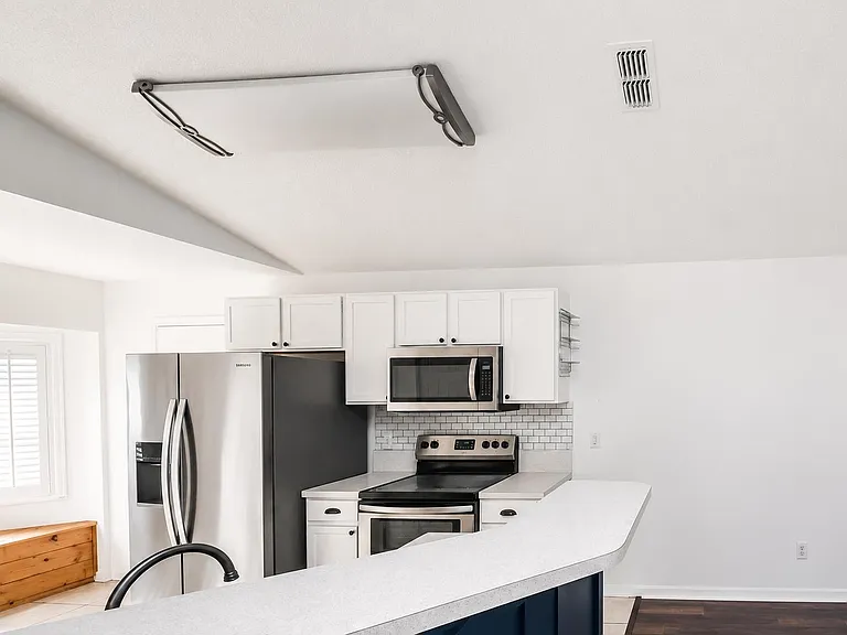 405 Island View Cir — Photo 13