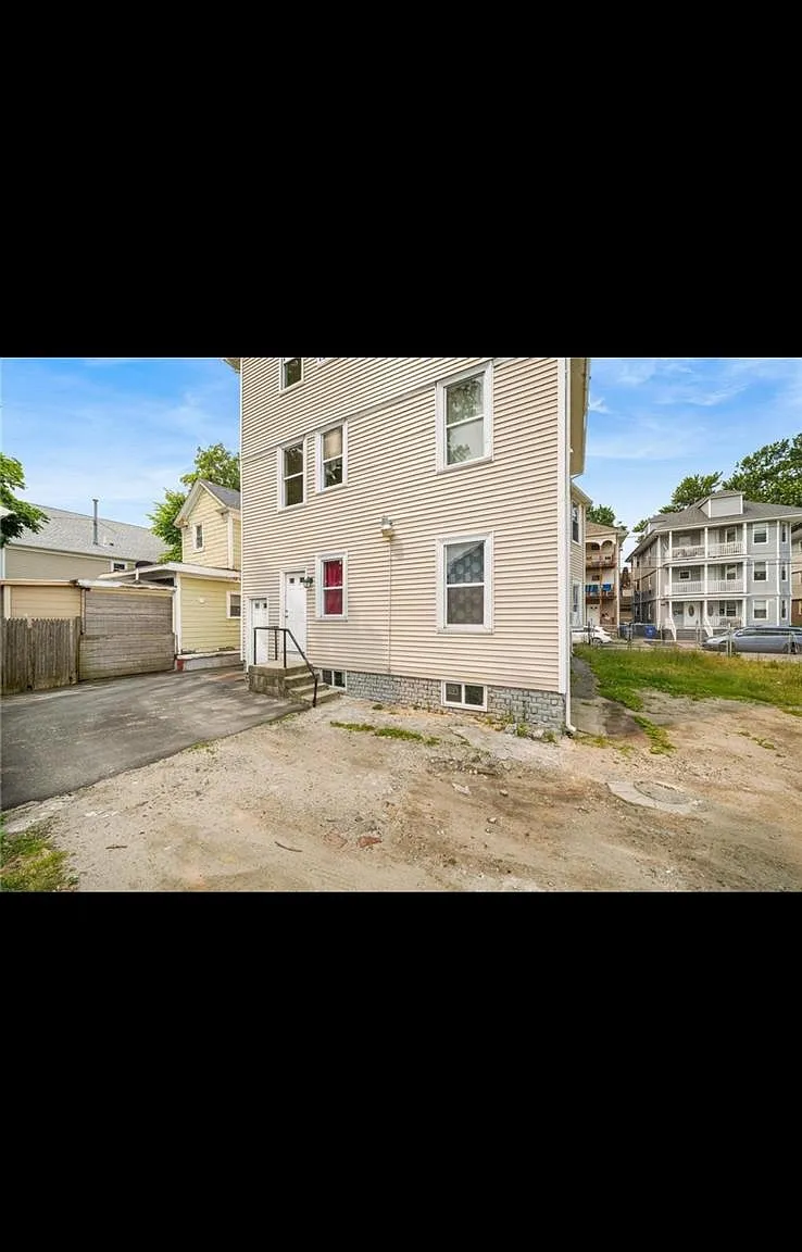 2 bed, 1194 sqft, $1,750 — Photo 2