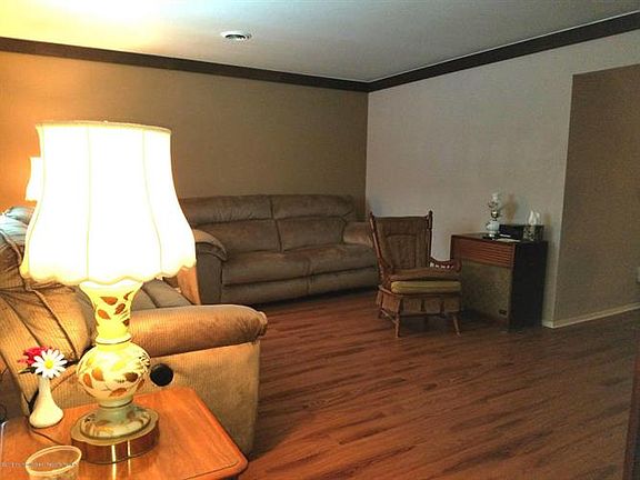 3rd image of 290 Westbrook Dr