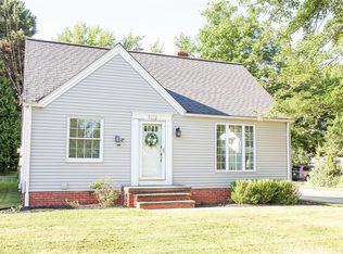 5179 Edenhurst Rd, Cleveland, OH 44124