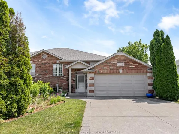 2315 Kevin St, Lasalle, ON N9H 2R2