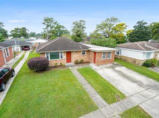 8932 Camille Ct, River Ridge, LA 70123