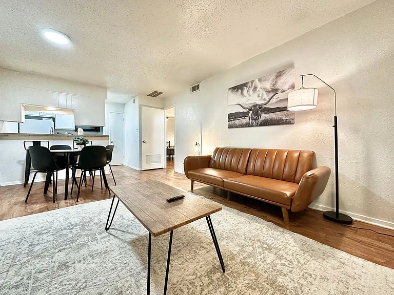 Marian Condos — Photo 35
