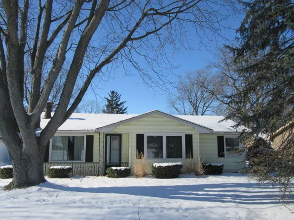 2107 Grandview Ave, Crest Hill, IL 60403