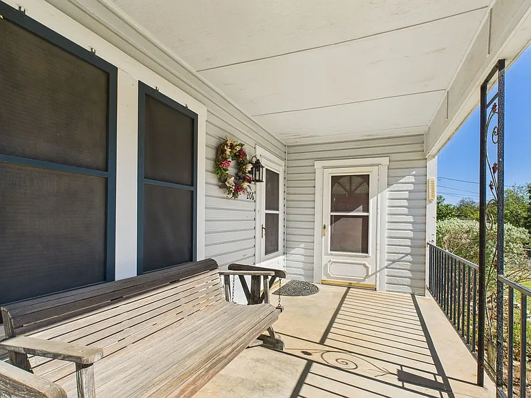 206 N Edison St — Photo 43