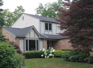 23689 Greening Ct, Novi, MI 48375