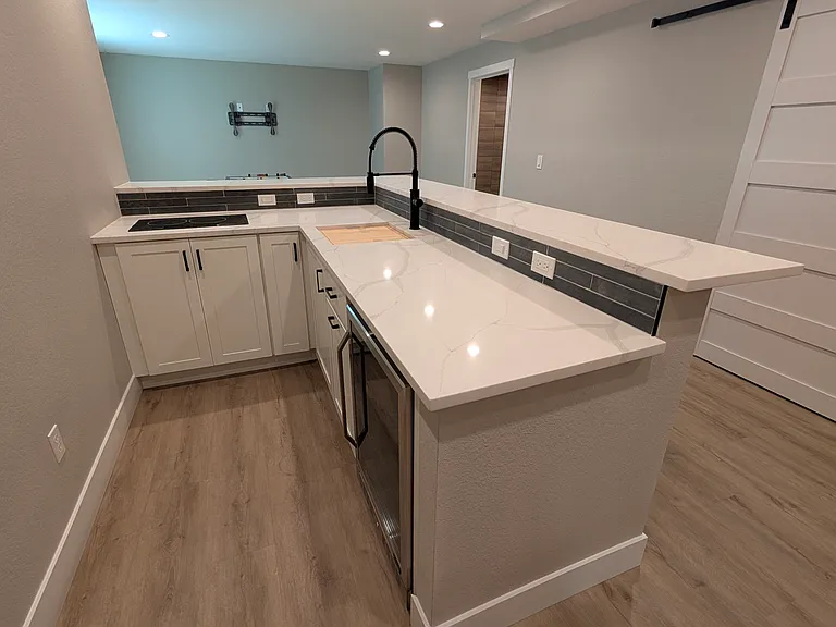 6356 N Emporia Ct — Photo 39