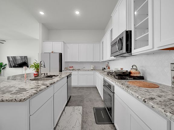 5th image of 1505 Verbena Ln