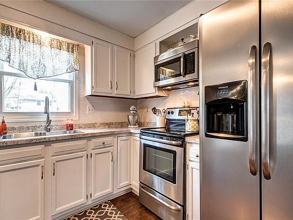2nd image of 3704 Inclination Dr
