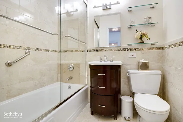 Sold by Sotheby's International Realty | media 22