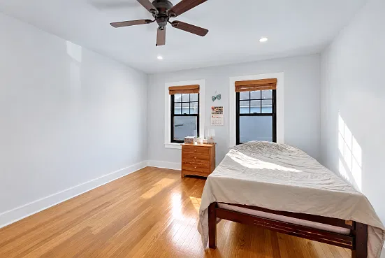 3 bed, $1,500 — Photo 2