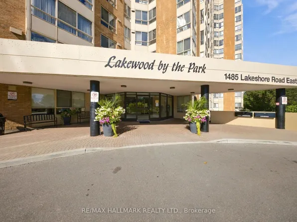 1485 Lakeshore Rd E #903, Mississauga, ON L5E 3G2