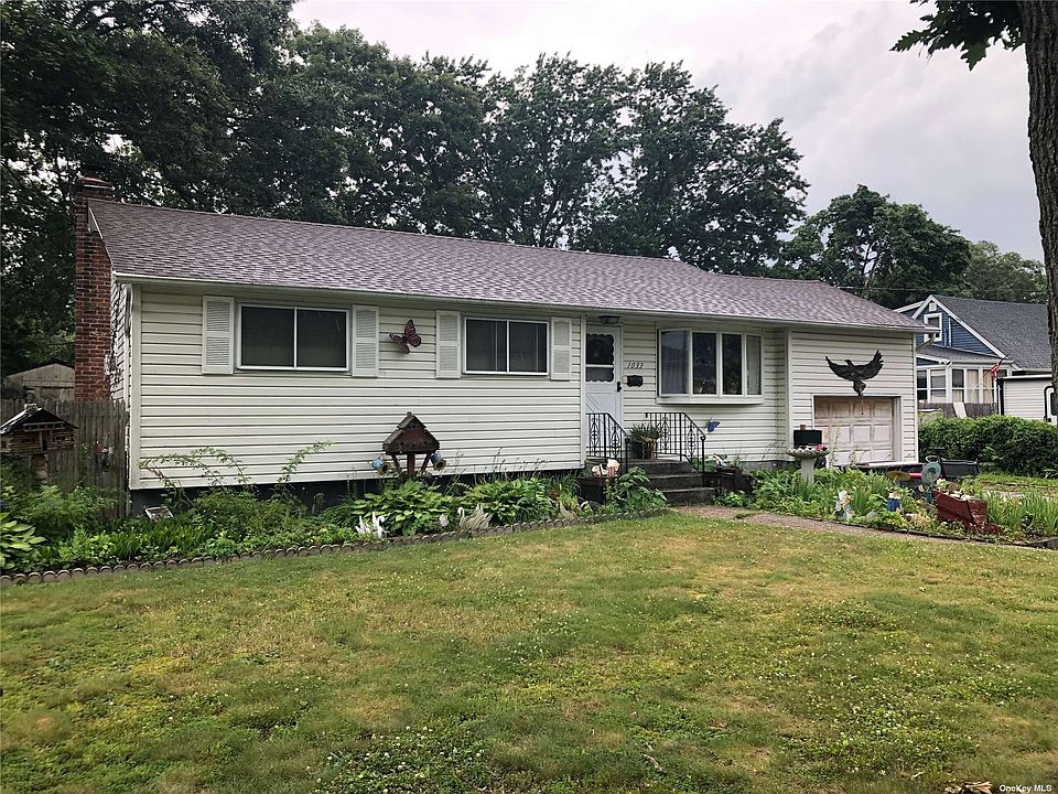 1033 Howells Road, Bay Shore, NY 11706 Zillow