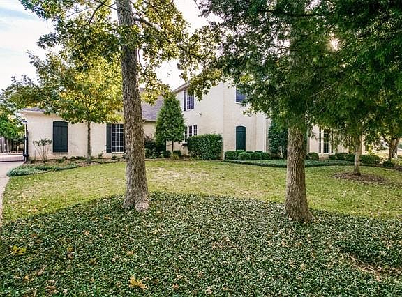 3rd image of 7 Hidden Lake Ct