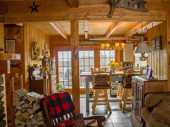 2nd image of 643 Loudon Ridge Road