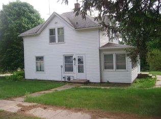 106 N Lincoln Ave, Graettinger, IA 51342