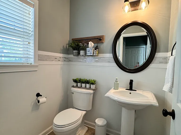 27 Central Ave — Photo 9