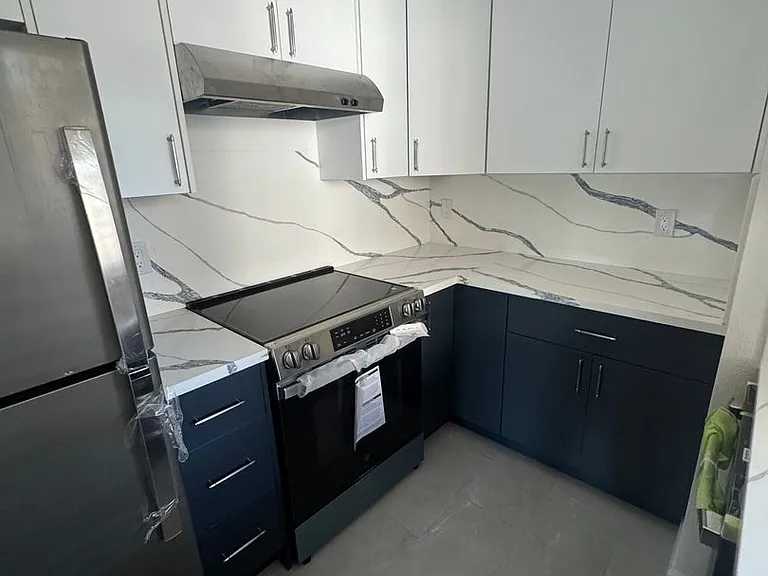 512 Lancaster Ln — Photo 4