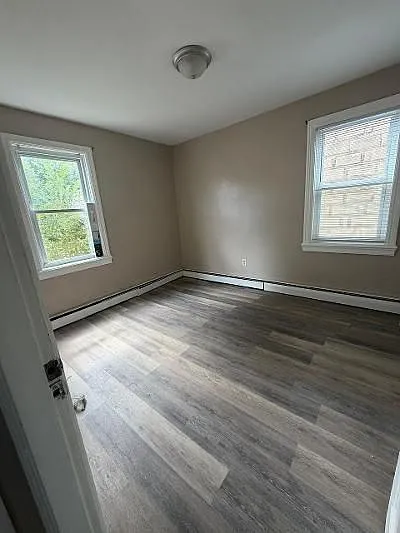 2 bed, 1.0 bath, 1125 sqft, $1,900 — Photo 4