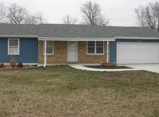 2547 W Primrose Ln, Springfield, MO 65807