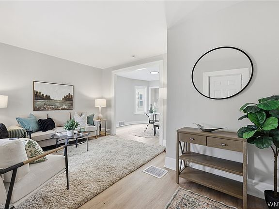 5th image of 61 Princeton Pl
