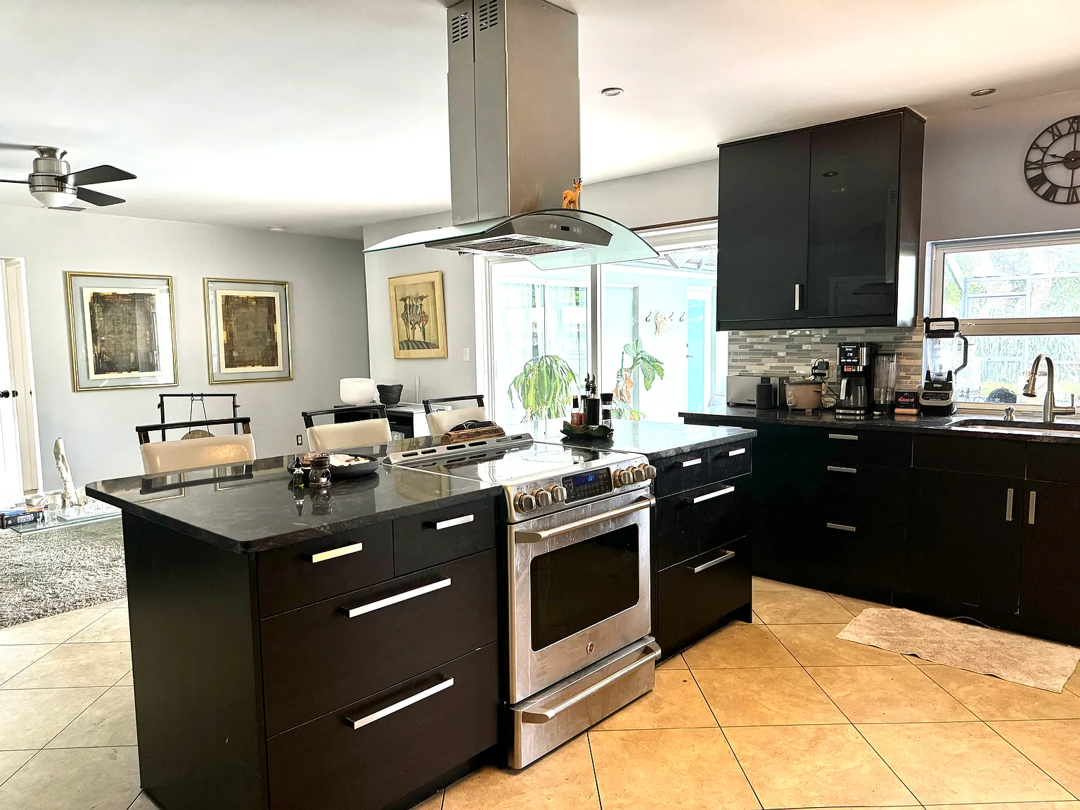 3 bed, 1877 sqft, $5,000 — Photo 3