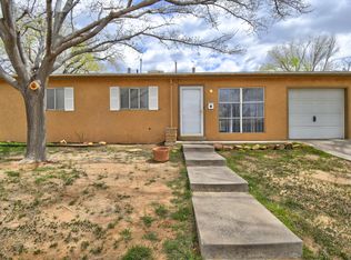 1032 Maxine St NE, Albuquerque, NM 87112