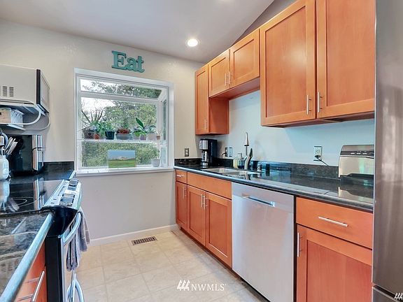 4th image of 3806 S 284th Pl