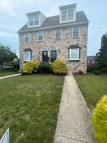 1525 Beech St Photo 1