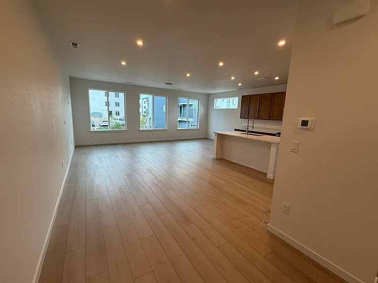 10748 Lewanee Point — Photo 4