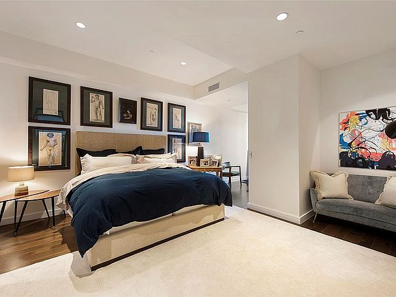 3rd image of 425 W 50th St APT 12K