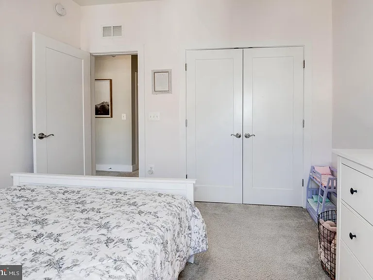20523 Milbridge Ter — Photo 31