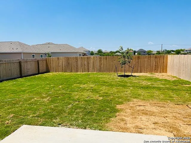 8907 Colony Mdw — Photo 29