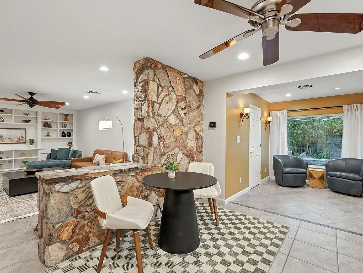 4 bed, 2.0 bath, $7,541 — Photo 4