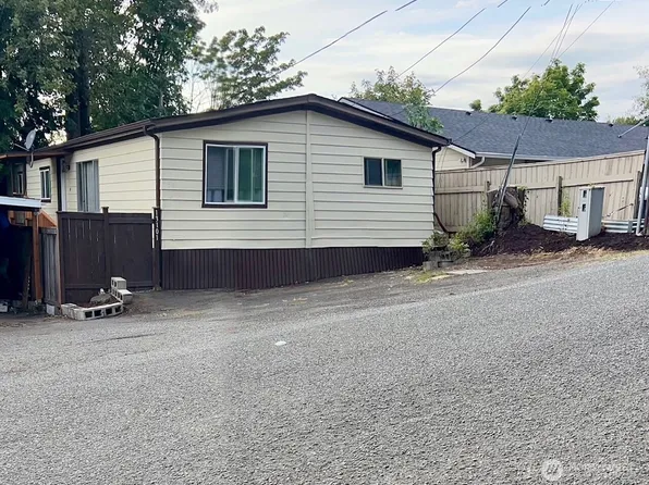 13101 64th Avenue S, Seattle, WA 98178