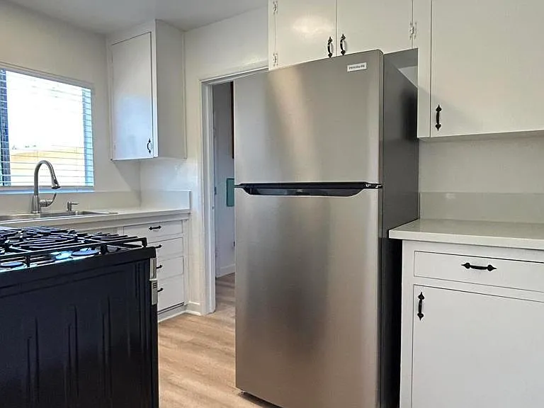 86 College Dr — Photo 6