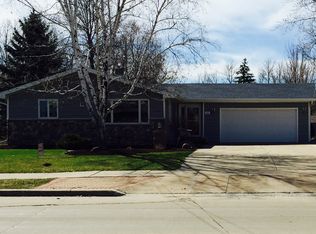 739 Airport Rd, Menasha, WI 54952