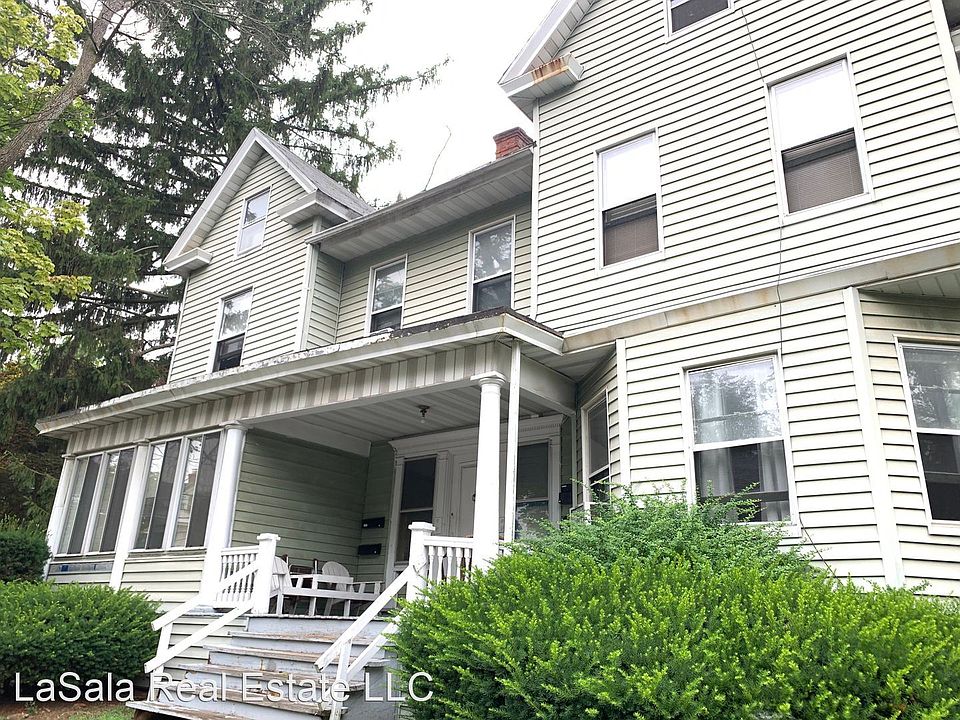 1st image of 100 Fern St #9274181