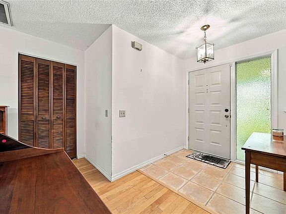 3rd image of 3520 WHITE OAK COURT