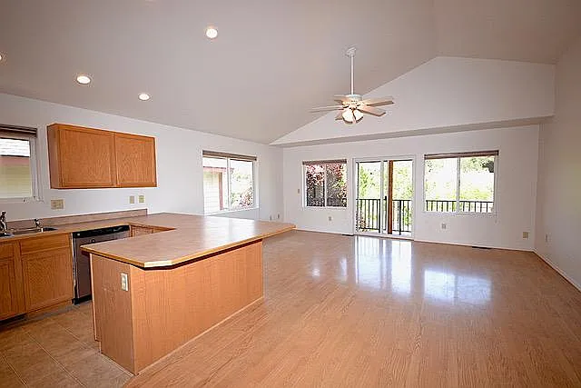 338 Jenkins Ranch Rd — Photo 2