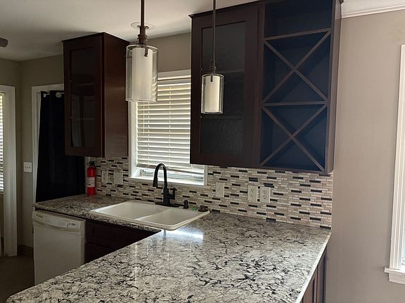3rd image of 3818 Eddy Pl