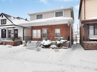 907 Gladstone Ave, Windsor, ON N9A 2R5
