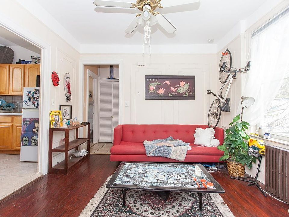 1st image of 3512 Bradley Ave APT 2R